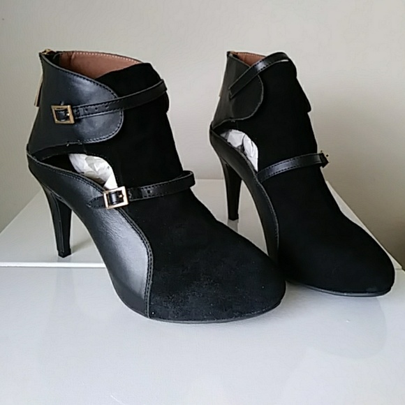 Mark Genuine Suede Leather Booties. Brand NEW! - Picture 1 of 8